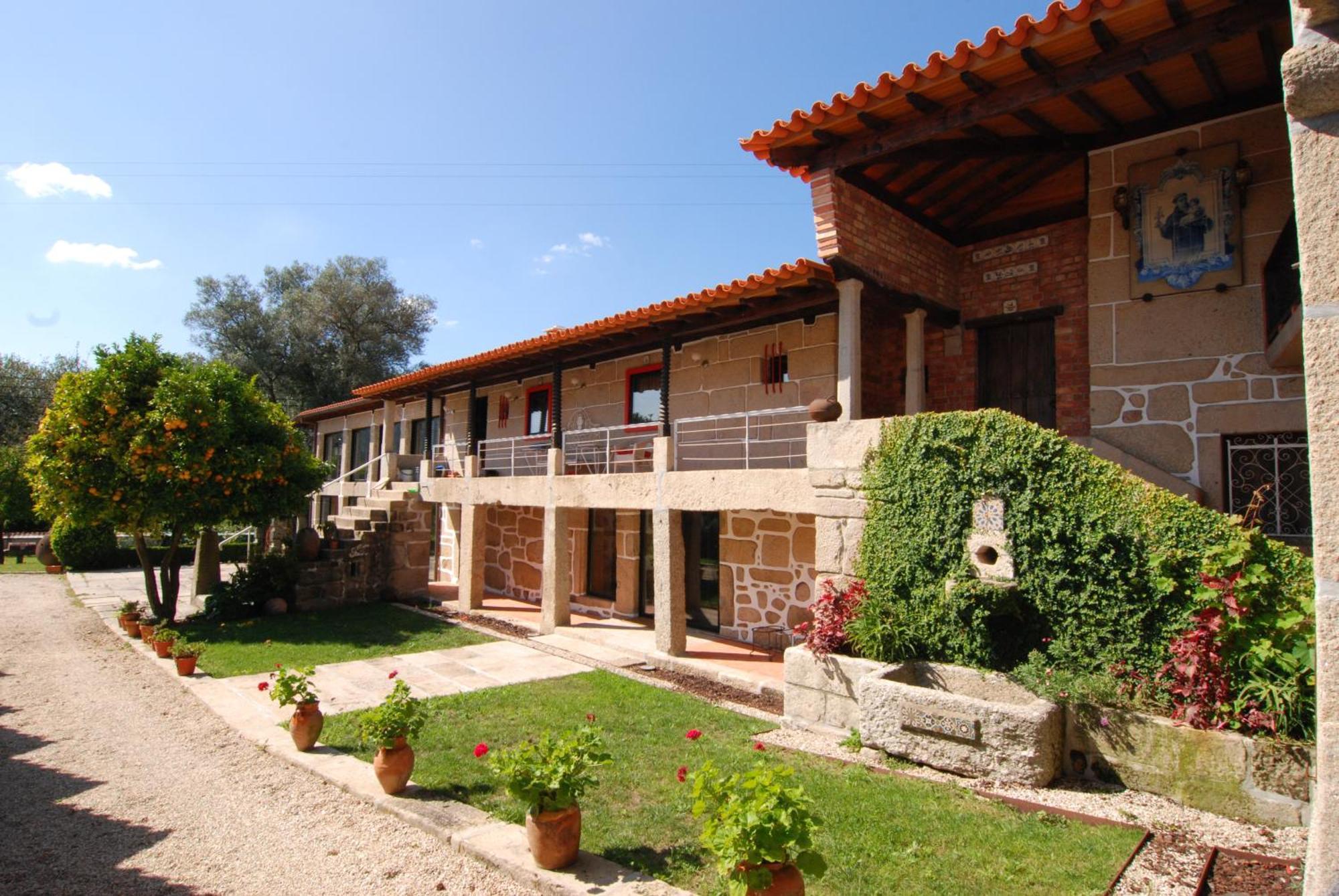 1720 Quinta Da Cancela - Winery & Farmhouse Guimarães Exteriör bild