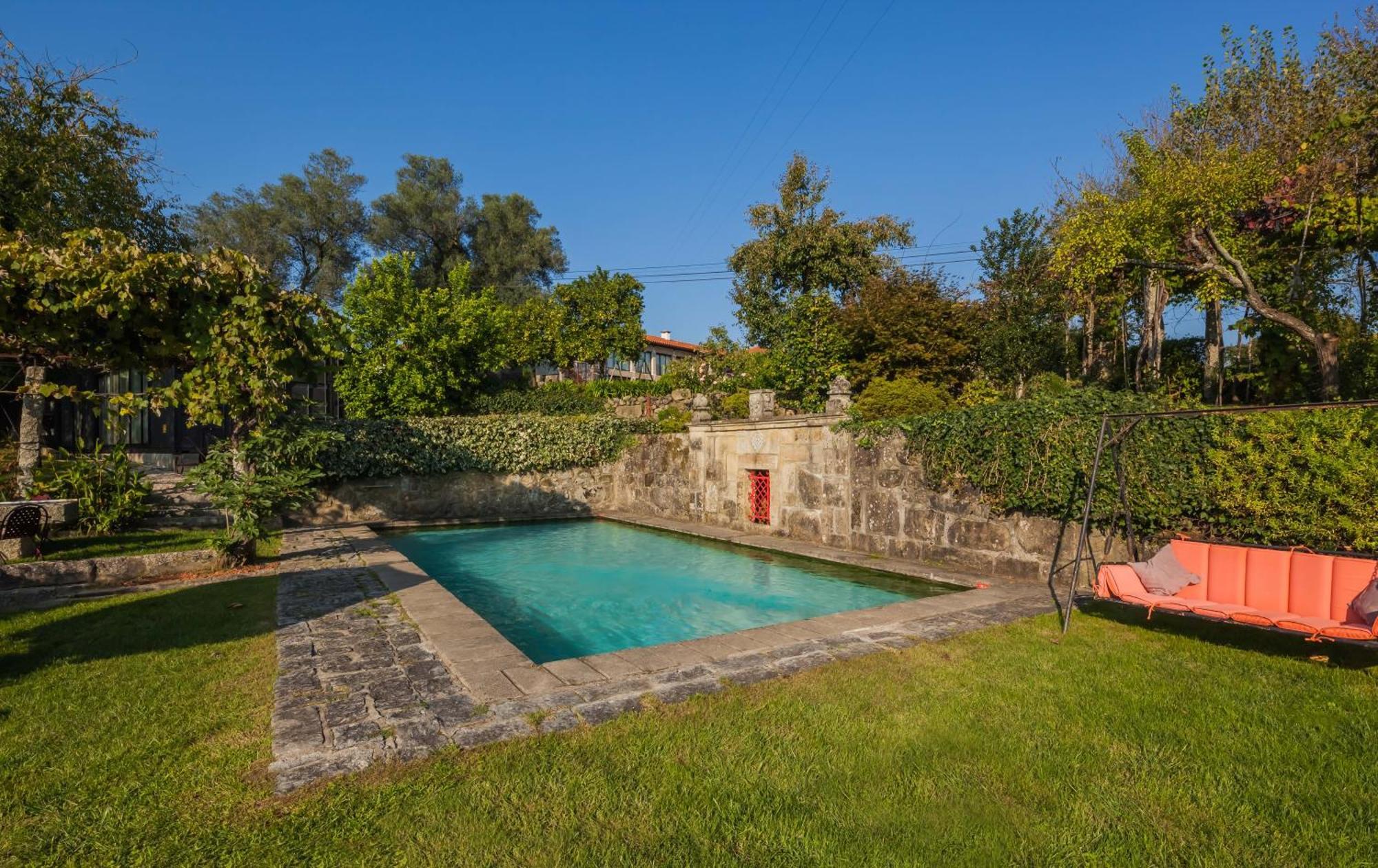 1720 Quinta Da Cancela - Winery & Farmhouse Guimarães Exteriör bild
